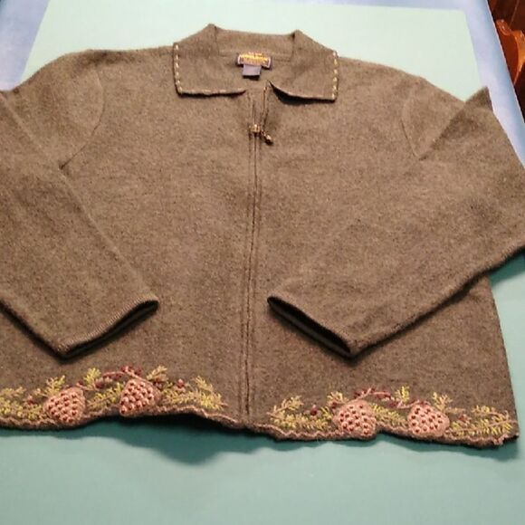 Vintage Woolrich Green Embroidered Zip-Up Cardigan Pine Cone Design - Picture 1 of 9